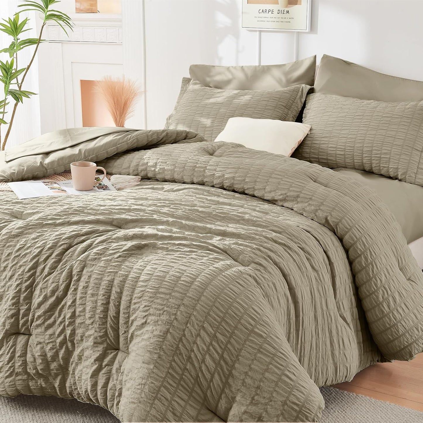 HYMOKEGE Queen Comforter Set Seersucker 7 Pieces, All Season Luxury Bed in a Bag for Bedroom, Bedding Set with Comforters, Sheets, Pillowcases & Shams, Dark Grey
